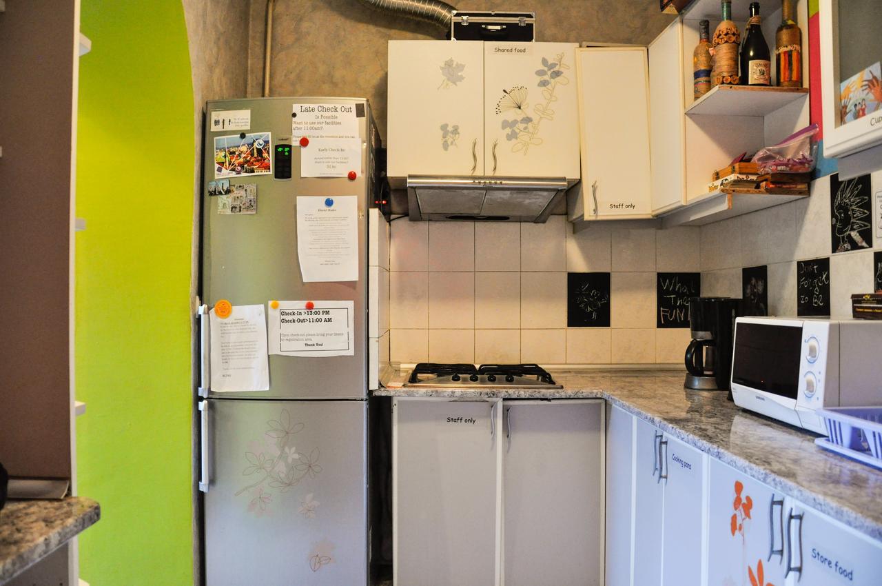 Funky Mamaliga Hostel Chişinau Exteriör bild