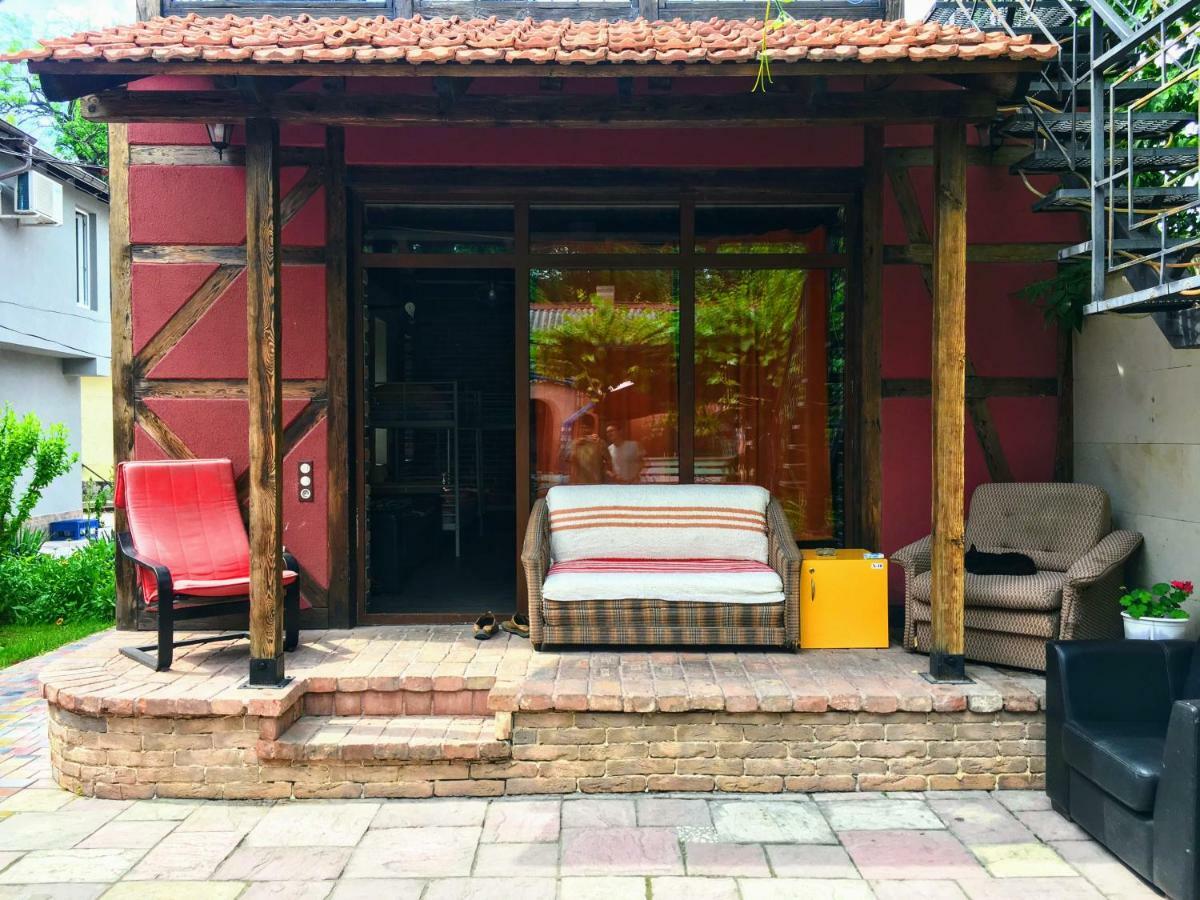 Funky Mamaliga Hostel Chişinau Exteriör bild